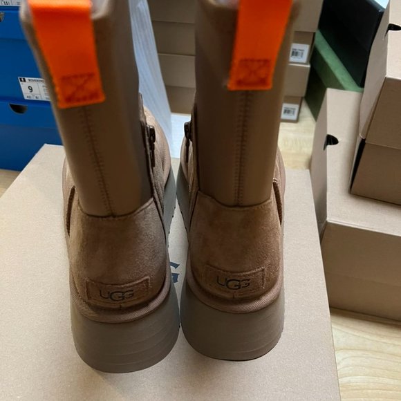 ugg classic dipper boots - Picture 3 of 7